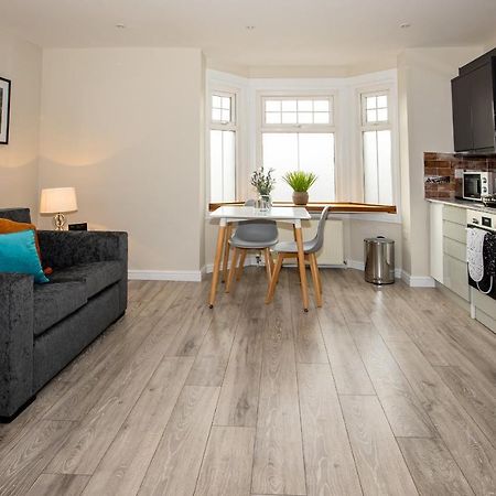 Bright And Luxurious Flat In The Heart Of Reading 아파트 외부 사진
